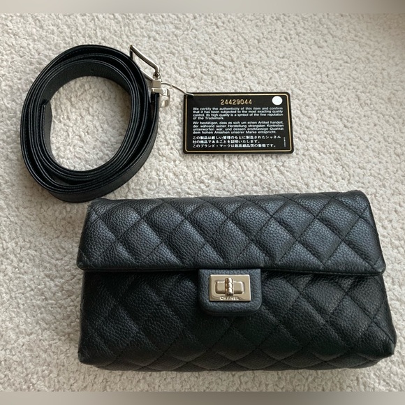 CHANEL
Black Grained Quilted Leather 2.55 Reissue Waist Belt Bag - Picture 1 of 16